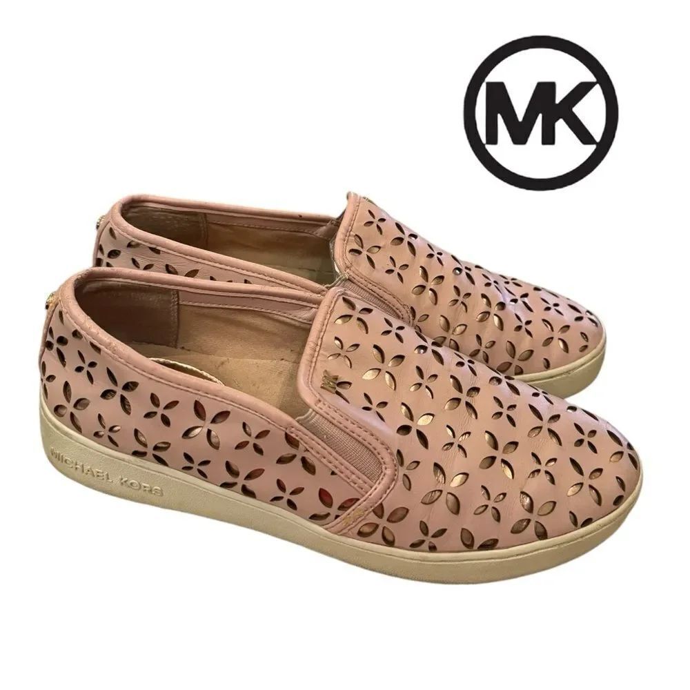 Michael Michael Kors Women's HJ16C Perforated Pink Slip-on Leather Loafers 9.5